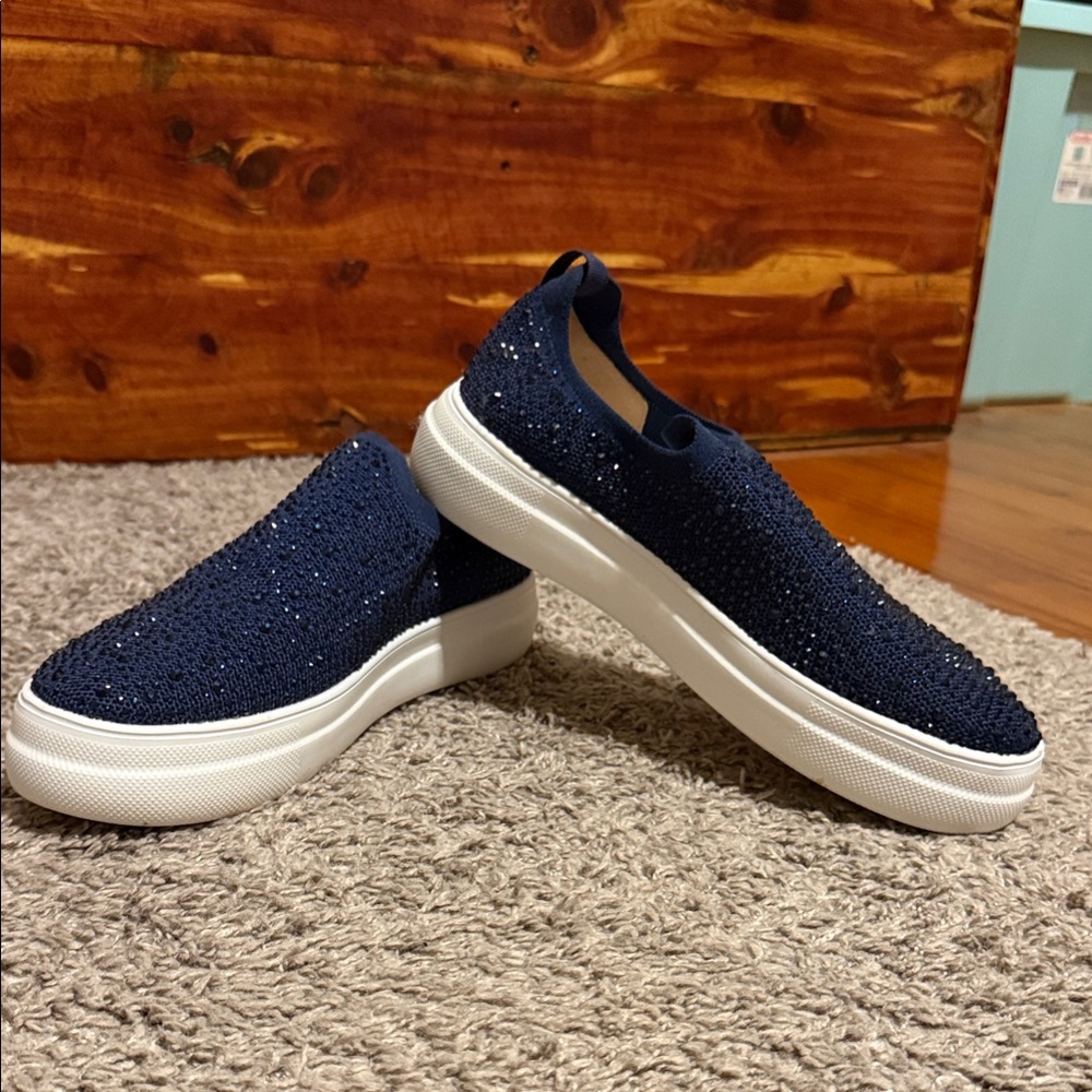 Elegant Navy Slip-On Sneakers